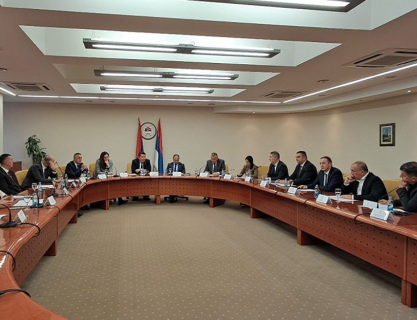 БАЊАЛУКА, 18. ЈАНУАРА /СРНА/ - Колегијум Народне скупштине Републике Српске утврдио је данас приједлог дневног реда посебне сједнице о избору нове Владе.