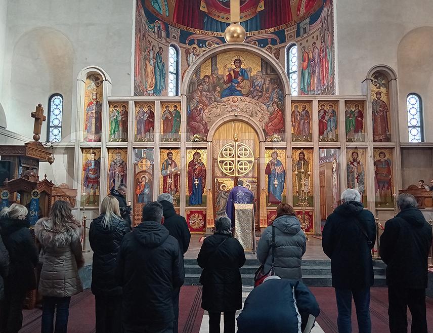 BELGRADE, JANUARY 22 /SRNA/ – A memorial service was held today at the Church of St. Mark in Belgrade, where candles were lit in memory of 364 Serbs who were brutally killed in the Croatian military operation "Maslenica," which began on this day 33 years ago in the Ravni Kotari area, part of the then Republika Srpska Krajina /RSK/, under UN protection.