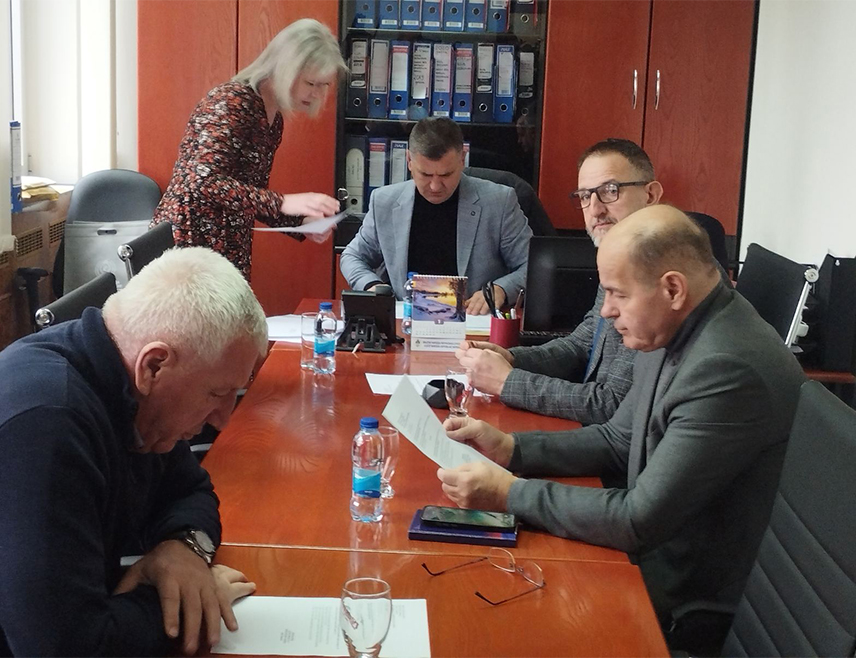 BANJA LUKA, JANUARY 22 /SRNA/ – The Bosniak People Caucus in the Council of Peoples of Republika Srpska did not reach a consensus on initiating the mechanism for the protection of vital national interests regarding the decision on the election of the new Republika Srpska Government, said the Chair of the Caucus Alija Tabaković.