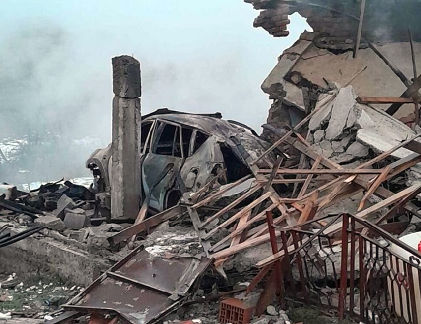 ДОБОЈ, 23. ЈАНУАРА /СРНА/ - Окружно јавно тужилаштво у Добоју наредило је обдукцију тијела које је пронађено у изгорјелом аутомобилу на подручју града Дервенте, потврђено је Срни у овој правосудној институцији.