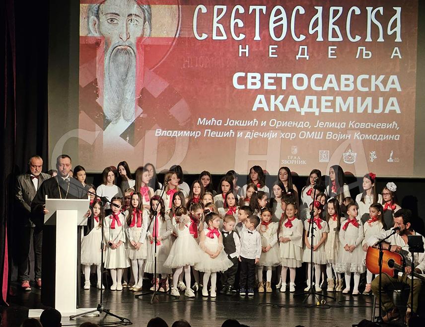 ЗВОРНИК, 26. ЈАНУАРА /СРНА/ - Свети Сава је темељ на којем данас стоји српски народ, српска нација и српска духовност, рекао је вечерас у Зворнику на Светосавској академији српски књижевник из Београда Предраг Савић.