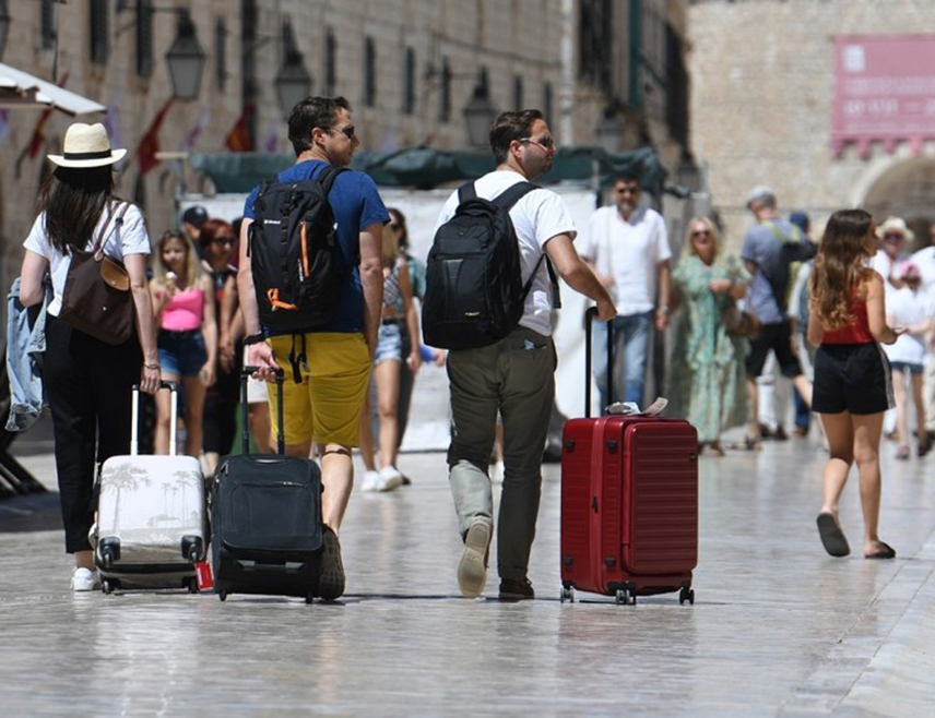 БАЊАЛУКА, 27. ЈАНУАРА /СРНА/ - Туристи су прошле године у Републици Српској остварили 514.740 долазака и 1.207.068 ноћења, чиме је оборен рекорд из 2024, када је регистровано 1.176.689 ноћења, саопштено је из Републички завод за статистику.