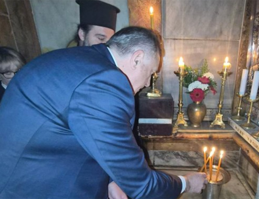 JERUSALEM, JANUARY 27 /SRNA/ – SNSD leader Milorad Dodik said that today, at the place where Christ suffered, he prayed for the Serb people and for all those who believe that resurrection follows Golgotha.
