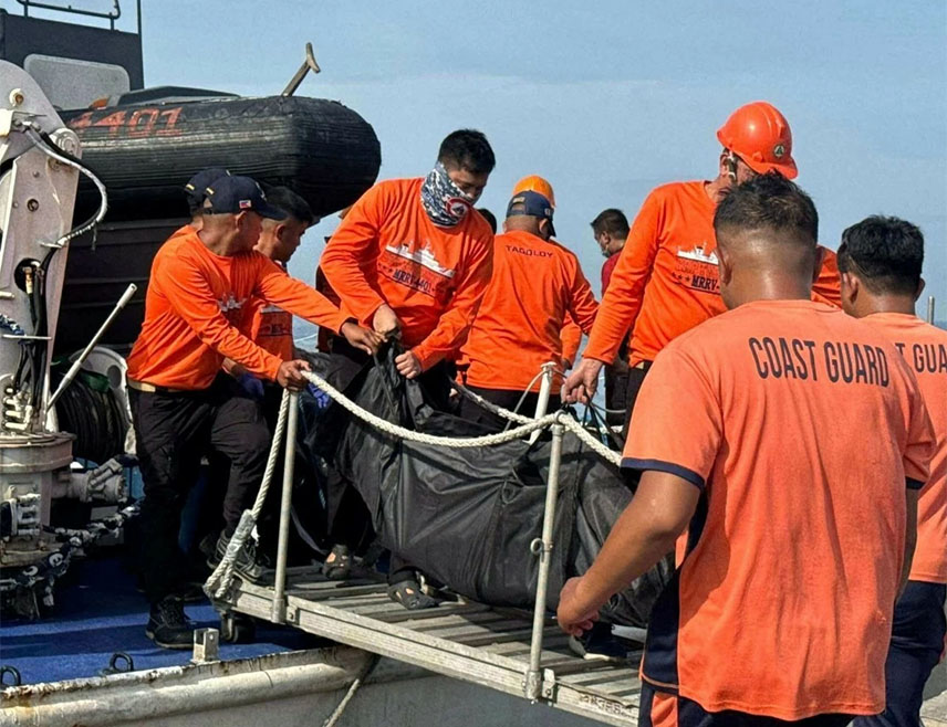 МАНИЛА, 29. ЈАНУАРА /СРНА - РИА Новости/ - Чланови Обалске страже Филипина извукли су из воде тијела још 11 људи након потонућа трајекта "Триша Керстин три" код јужне обале Филипина, чиме је број жртава несреће порастао на 29, јавили су филипински медији.