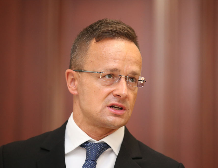 БРИСЕЛ, 29. ЈАНУАРА /СРНА/ - На састанку Савjета министара спољних послова ЕУ отворено је речено да блок није спреман за мир у Украјини и да жели да се борбе наставе, изјавио је мађарски министар спољних послова Петер Сијарто.