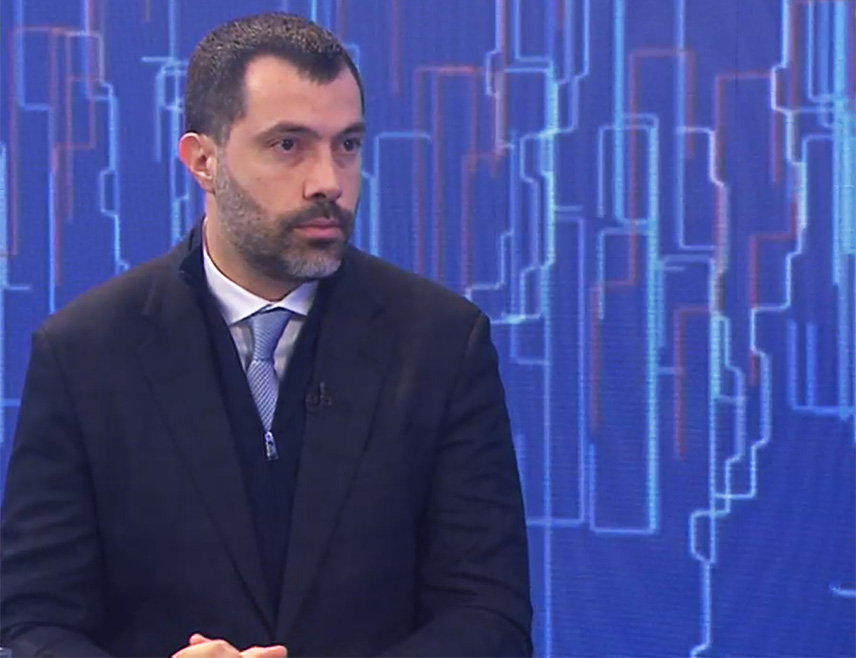 БАЊАЛУКА, 29. ЈАНУАРА /СРНА/ - Организациони секретар СНСД-а Игор Додик изјавио је да ће СНСД остварити убједљиву побједу 8. фебруара на поновљеним предсједничким изборима на 136 бирачких мјеста у Републици Српској, као и на октобарским општим изборима и сигурно још дуго остати незаобилазан политички фактор у БиХ.