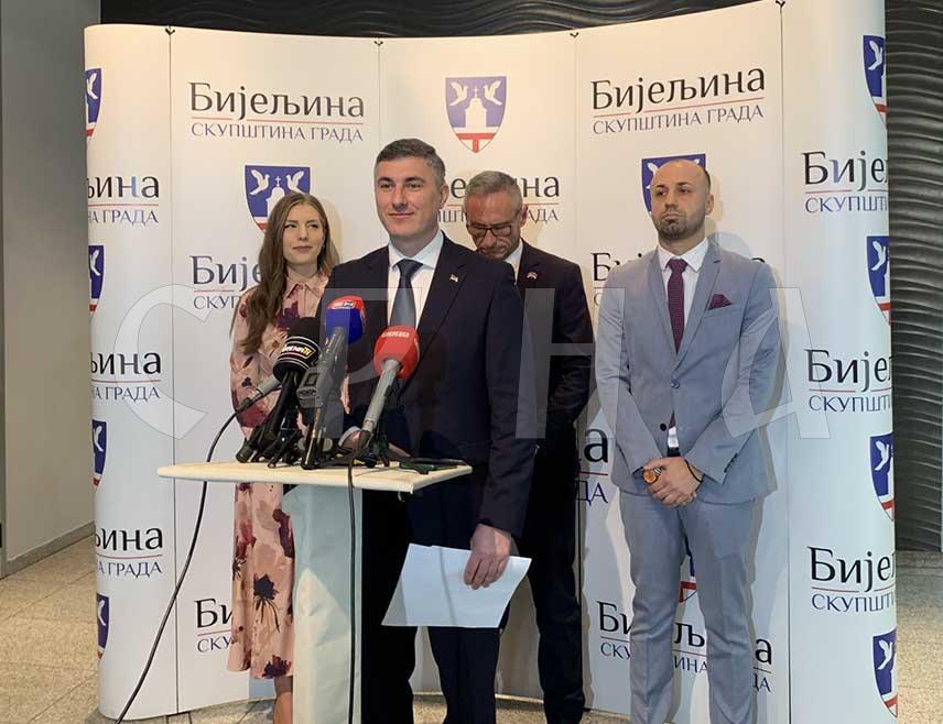 БИЈЕЉИНА, 30. ЈАНУАРА /СРНА/ - Влада Републике Српске је за бијељинску Филијалу Завода за запошљавање издвојила више од пола милиона КМ по два програма запошљавања и самозапошљавања 108 лица у 2025. години, о чему су данас потписани уговори, изјавио је у Бијељини директор Завода Дамјан Шкипина.