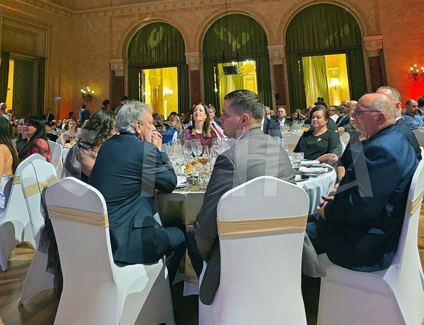 БУДИМПЕШТА, 31. ЈАНУАРА /СРНА/ - У Будимпешти је почео Светосавски бал којем присуствује око 400 званица.