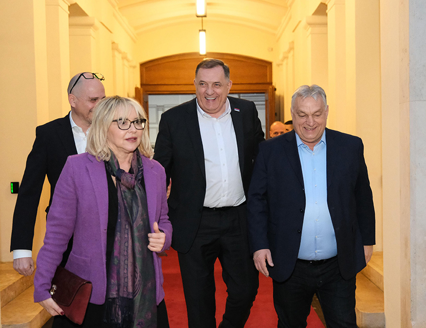 БУДИМПЕШТА, 31. ЈАНУАРА /СРНА/ - Предсједник СНСД-а Милорад Додик истакао је након састанка са мађарским премијером Виктором Орбаном у Будимпешти да је поносан на њихово партнерство и да је увјерен да ће у годинама које слиједе још снажније повезивати српски и мађарски народ кроз политику мира, развоја и узајамног поштовања.