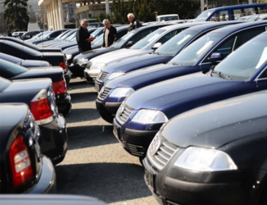 БАЊАЛУКА, 2. ФЕБРУАРА /СРНА/ - У Републици Српској је у последњих 10 година забиљежен велики раст броја регистрованих путничких аутомобила, те је од 279.399 регистрованих путничких аутомобила у 2015. години, тај број у 2024. години повећан на 404.789, што је раст од 44,9 одсто, подаци су Републичког завода за статистику.