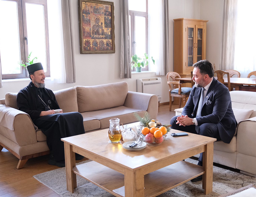 TREBINJE, FEBRUARY 2 /SRNA/ - Deputy Chairman of the Council of Ministers Staša Košarac stated that the practice of registering the property of the Serbian Orthodox Church in the Federation of BiH /FBiH/ as state property must immediately stop, and that he will inform all relevant institutions about this issue and demand urgent, concrete solutions.