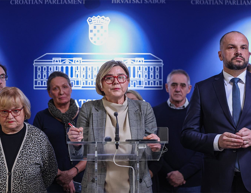 ЗАГРЕБ, 2. ФЕБРУАРА /СРНА/ - Странке љевице у Хрватској поручиле су данас да је неопходно одупријети се црнокошуљашима, "за дом спремнима" и топмспоновцима.