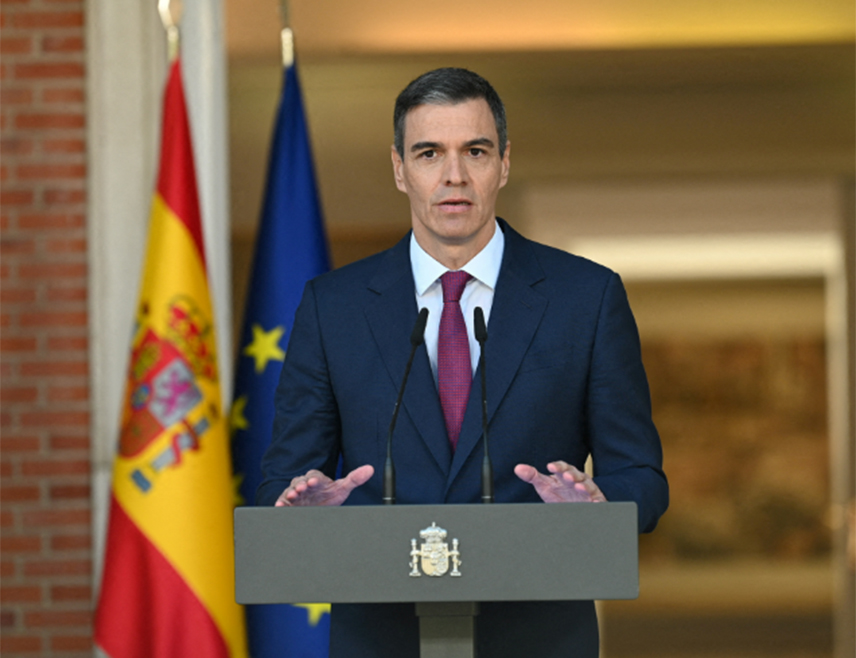 ДУБАИ, 3. ФЕБРУАРА /СРНА-Ројтерс/ – Шпанија ће забранити приступ друштвеним мрежама лицима млађим од 16 година, а платформе ће бити обавезне да уведу системе за провјеру старосне доби, изјавио је премијер Шпаније Педро Санчез.