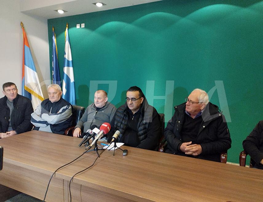 БИЈЕЉИНА, 3. ФЕБРУАРА /СРНА/ - Координација удружења ветерана специјалних јединица Војске Републике Српске подржала је данас нови закон о правима бораца који је у припреми и најавила да ће амандманом предложити да борачки додатак након смрти борца добија његова супруга, уколико не прима пензију.