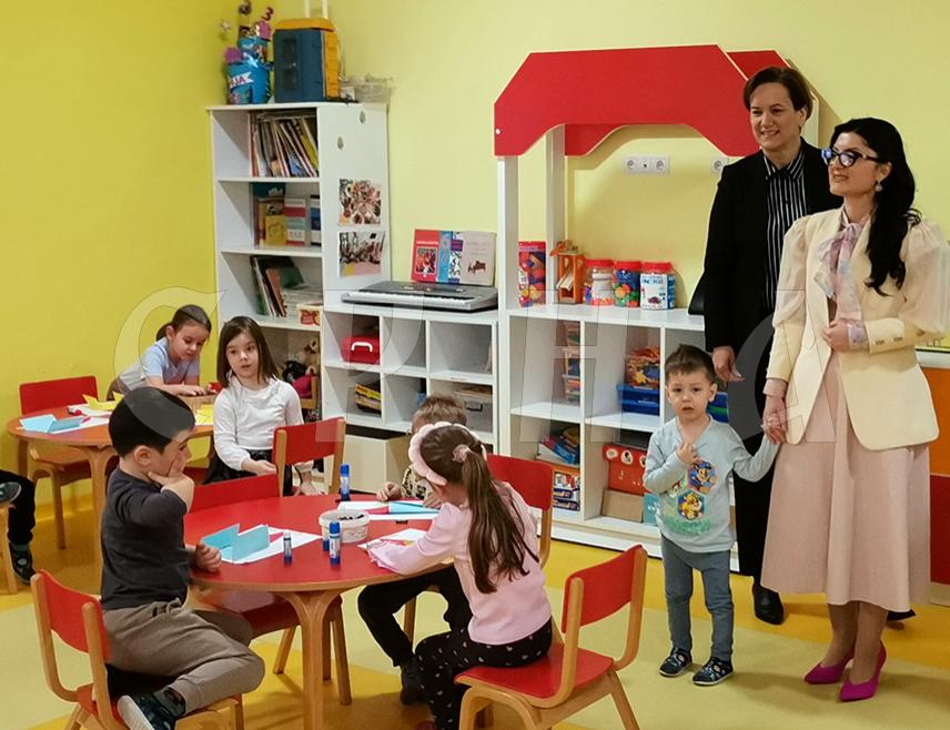 ДОБОЈ, 5. ФЕБРУАРА /СРНА/ - Министар породице, омладине и спорта Републике Српске Ирена Игњатовић најавила је данас подршку ресорног министарства унапређењу рада свих предшколских установа у Српској.