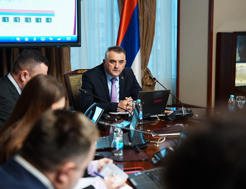 БАЊАЛУКА, 6. ФЕБРУАРА /СРНА/ - Влада Републике Српске у приоритетне пројекте из Програма јавних инвестиција Српске за финансирање из буџета у овој години уврстила је још седам пројеката, међу којима и трећа фаза гасификације истока Српске за период 2025-2027, за коју је предвиђено 15 милиона КМ.