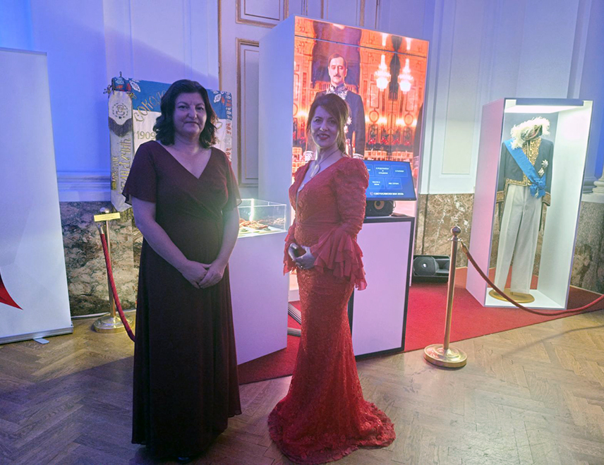 БЕЧ, 6.ФЕБРУАРА /СРНА/ - Дио Легата Јована Дучића представљен је вечерас на Светосавском балу у Бечу.