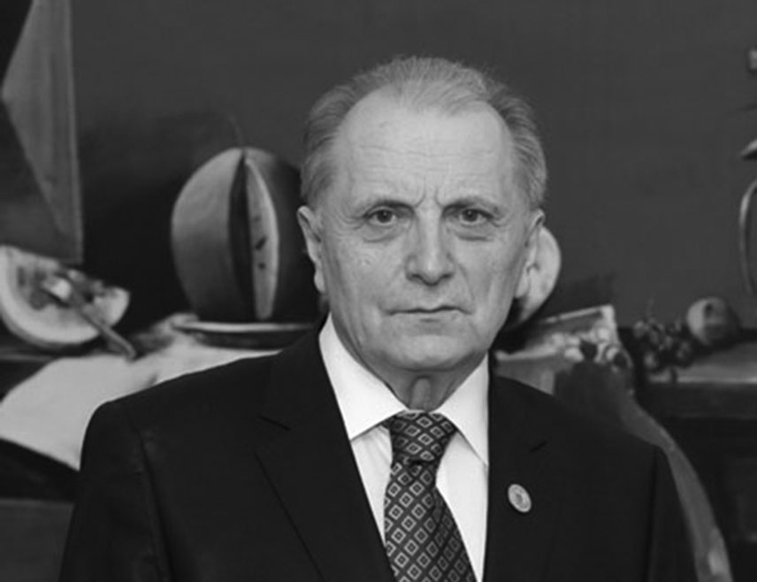 БЕОГРАД, 7. ФЕБРУАРА /СРНА/ - Академик Миро Вуксановић преминуо је у 82. години у Новом Саду, саопштено је из Српске академије наука и уметности /САНУ/.