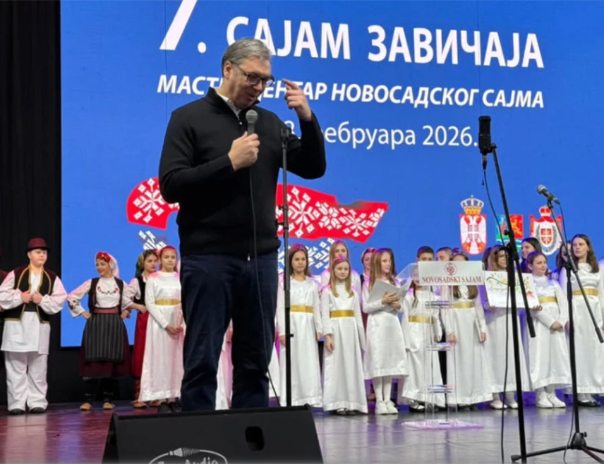 БЕОГРАД, 8. ФЕБРУАРА /СРНА/ - Предсједник Србије Александар Вучић отворио је данас Сајам завичаја у Новом Саду и том приликом поручио Крајишницима да је Србија њихова породица и да ће ускоро бити покренута акција откупа станова за Крајишнике који се још нису скућили.