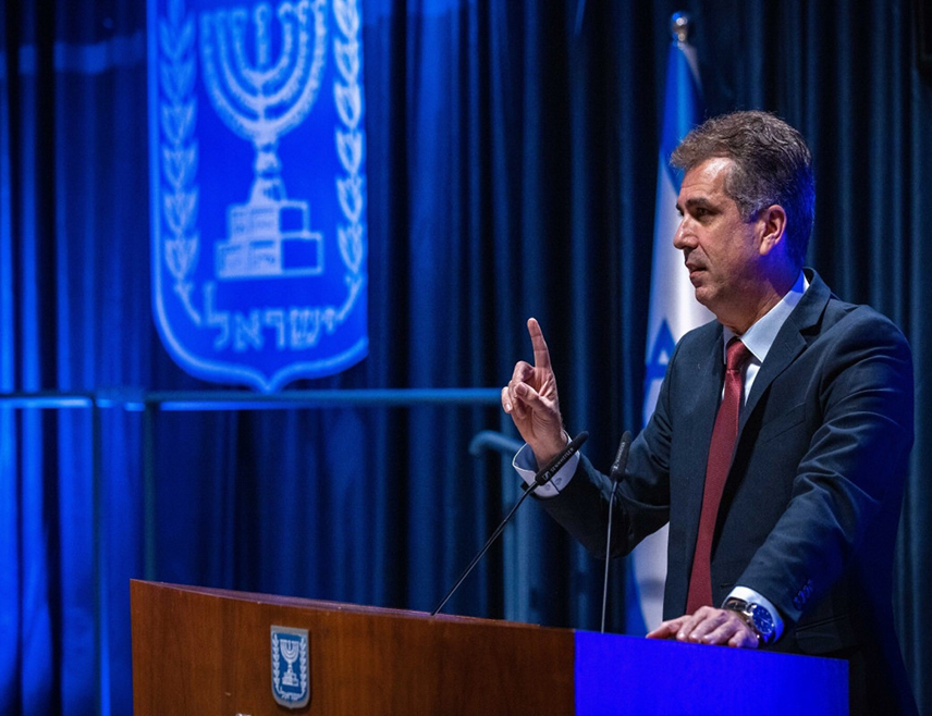 ЈЕРУСАЛИМ, 8. ФЕБРУАРА /СРНА/ - Могући споразум између САД и Ирана биће безвриједан, а даља војна конфронтација са Техераном остаје опција, изјавио је израелски министар енергетике Ели Коен.