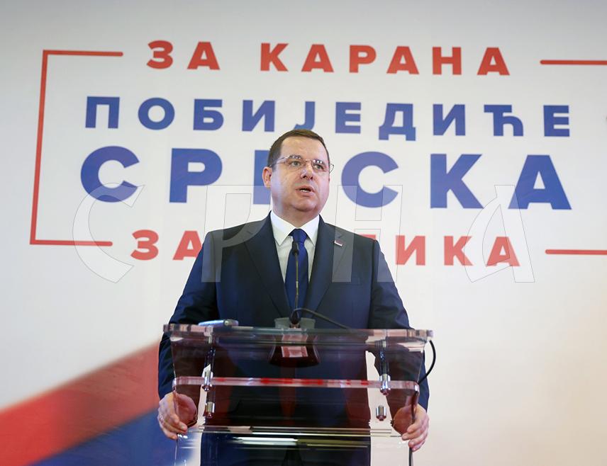 БАЊАЛУКА, 8. ФЕБРУАРА /СРНА/ - Кандидат СНСД-а за предсједника Републике Српске Синиша Каран побиједио је у 16 од 17 локалних заједница на поновљеним пријевременим изборима, изјавио је портпарол СНСД-а Радован Ковачевић.