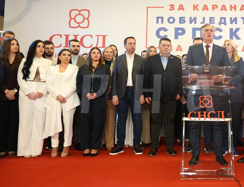 БАЊАЛУКА, 8. ФЕБРУАРА /СРНА/ - Предсједник СПС-а Горан Селак захвалио је грађанима Републике Српске на подршци кандидату СНСД-а за предсједника Републике Синиши Карану и што су препознали политике окупљене око СНСД-а и предсједника Милорада Додика.