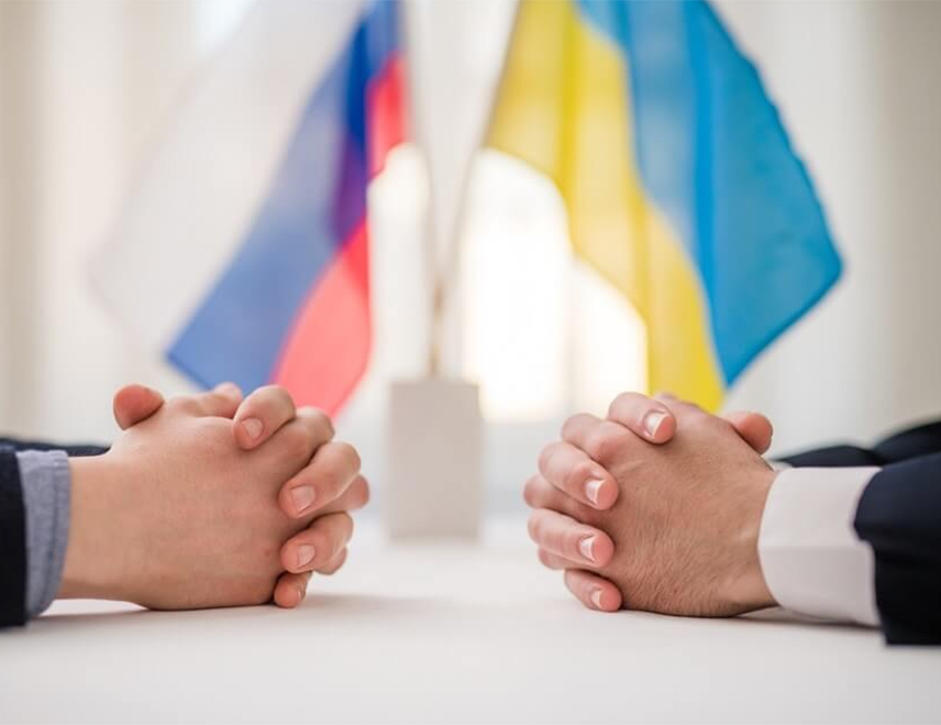 МОСКВА, 10. ФЕБРУАРА /СРНА/ - Руски министар спољних послова Сергеј Лавров изјавио је да нема разлога за одушевљење због притиска америчког предсједника Доналда Трампа на Европу и Украјину те да се преговори настављају и да предстоји дуг пут.