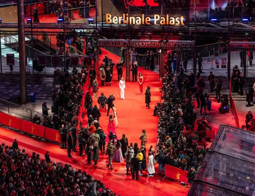 БЕРЛИН, 12. фебруара /СРНА-Ројтерс/ – Овогодишњи Берлински филмски фестивал отворен је филмом "Нема добрих мушкараца" авганистанске режисерке Шарбану Садат, чиме почиње 11 дана посвећених кинематографији у њемачкој пријестоници.