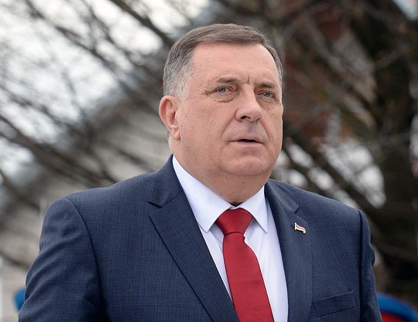 BANJA LUKA, FEBRUARY 13 /SRNA/ – SNSD Leader Milorad Dodik congratulated all citizens of the Republic of Serbia and Republika Srpska on February 15, Statehood Day – Candlemas, emphasizing that it is a holiday of all Serbs wherever they live, as it is a great and important date in the glorious history of the Serb people.