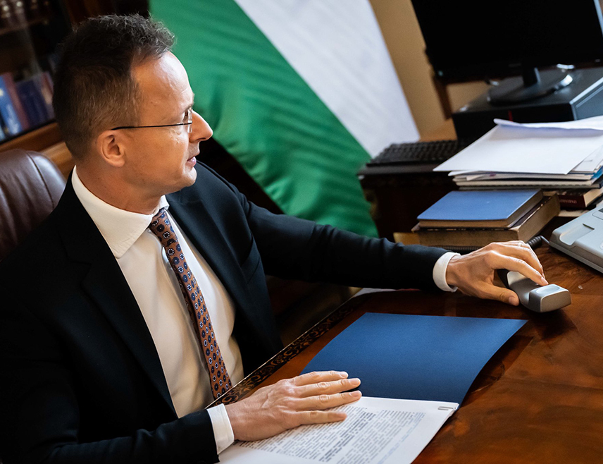 БУДИМПЕШТА, 15. ФЕБРУАРА /СРНА - РИА Новости/ - Разговори са америчким државним секретаром Марком Рубиом током његове сутрашње посјете Будимпешти биће фокусирани на рјешавање сукоба у Украјини, рекао је мађарски министар спољних послова Петер Сијарто.