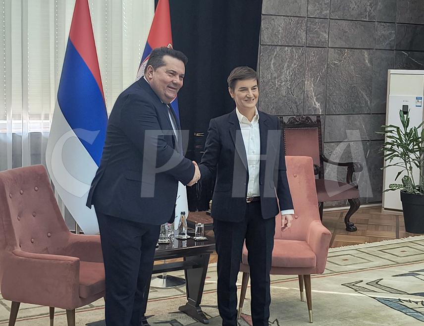 БЕОГРАД, 16.ФЕБРУАРА /СРНА/ - Предсједник Народне скупштине Републике Српске Ненад Стевандић разговарао је данас у Београду са предсједником  Скупштине Србије Аном  Брнабић.