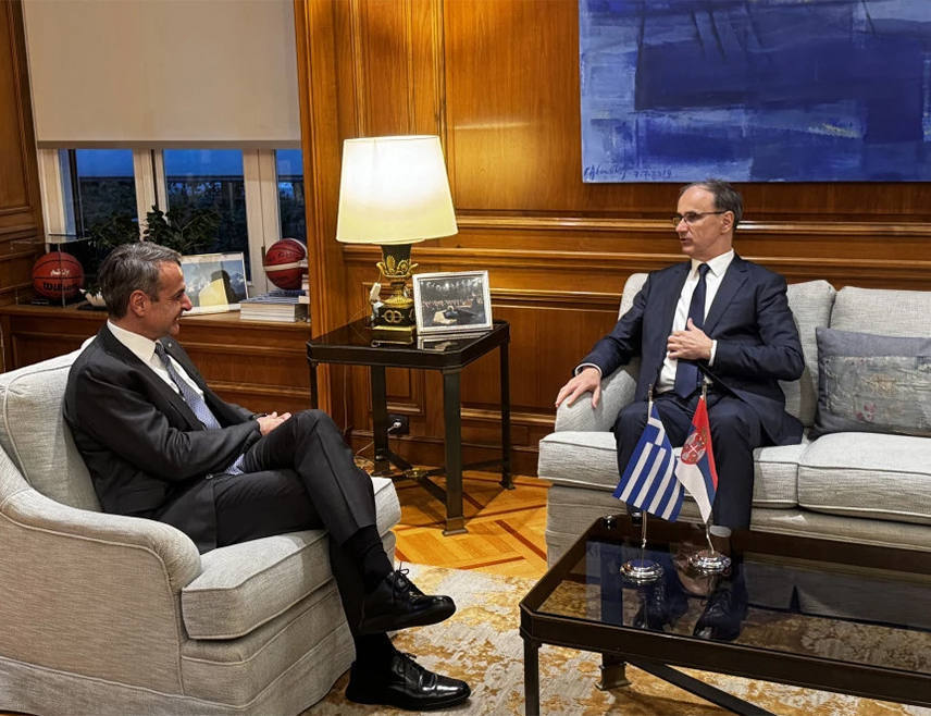 АТИНА, 16. ФЕБРУАРА /СРНА/ - Премијер Србије Ђуро Мацут рекао је, након разговора у Атини са премијером Грчке Киријакосом Мицотакисом, да је Грчка пријатељ, али и стратешки, економски, инфраструктурни и транспортни партнер, са којим се очекује јачање сарадње у свим областима.