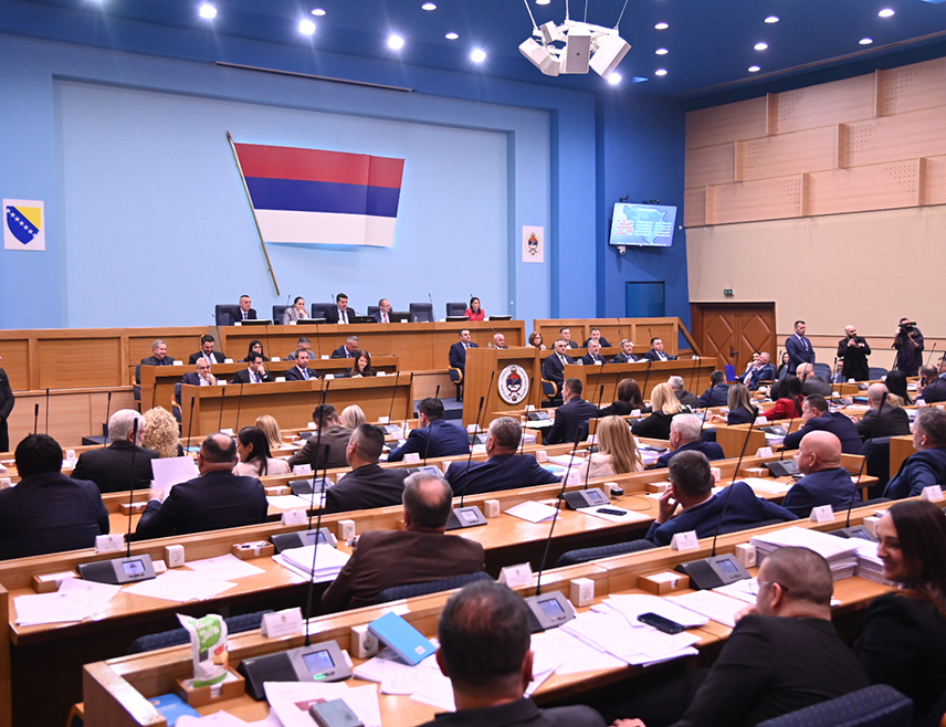 БАЊАЛУКА, 17. ФЕБРУАРА /СРНА/ - Инвестиционо-развојна банка /ИРБ/ Републике Српске је у 2024. години остварила укупне приходе од 13.385.166 КМ, док су улагања била 1.203.708 КМ или 46 одсто од планираног.