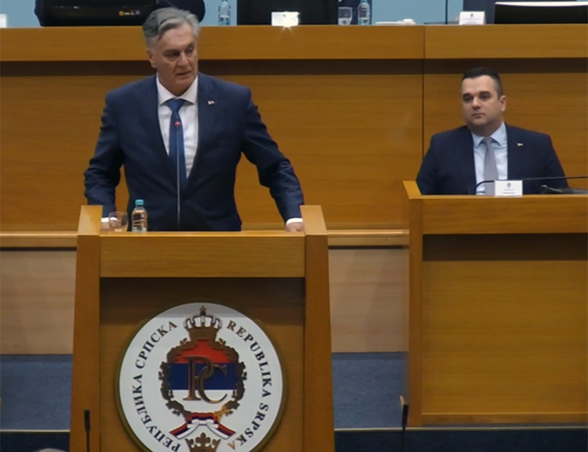 BANJA LUKA, FEBRUARY 17 /SRNA/ – The new President of Republika Srpska Siniša Karan took the solemn oath today before the National Assembly.
