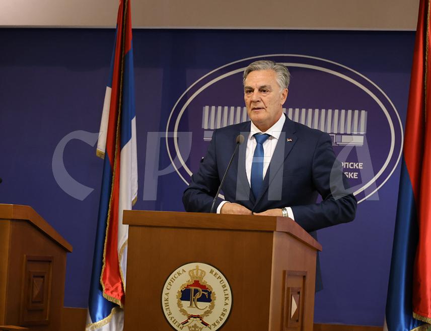 BANJA LUKA, FEBRUARY 17 /SRNA/ - The newly elected President of Republika Srpska Siniša Karan stated that Republika Srpska will start systematical process considering balancing and returning its original competences, emphasizing that it is not a return to the past, but a return to law - the only possible formula according to which BiH can survive.