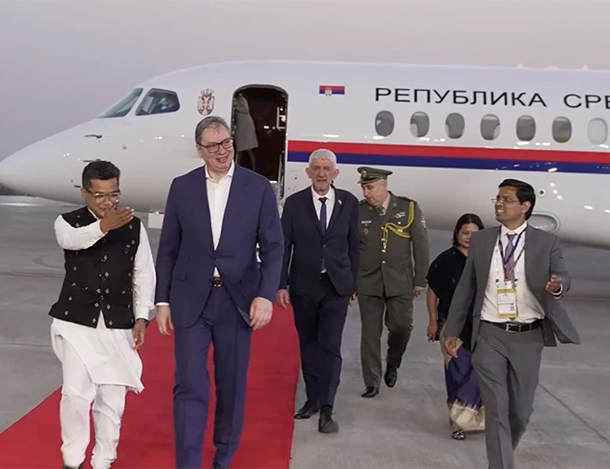 БЕОГРАД/ЊУ ДЕЛХИ, 17. ФЕБРУАРА /СРНА/ - Предсједник Србије Александар Вучић рекао је у Њу Делхију, гдје ће учествовати на Самиту о вјештачкој интелигенцији, да ће, осим са индијским званичницима, разговарати са француским компанијама о развоју српског модела вјештачке интелигенције.