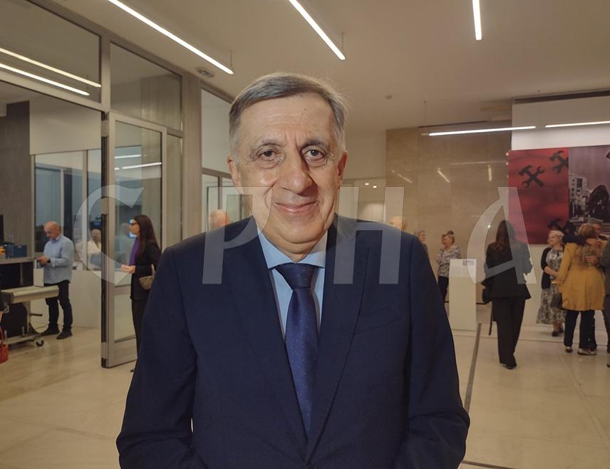 БЕОГРАД, 18. ФЕБРУАРА /СРНА/ - Република Српска ће на Међународном сајму туризма у Београду, који почиње сутра, представити јединствeну понуду - од авантуристичког, планинског, бањског, до етно туризма, као и гастрономске и привредне потенцијале, рекао је Срни шеф Представништва Српске Млађен Цицовић.