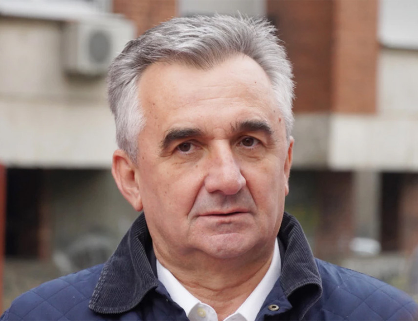 БЕОГРАД, 21. ФЕБРУАРА /СРНА/ - Слике егзодуса сарајевских Срба након потписивања Дејтонског споразума, када су чак преносили и посмртне остатке преминулих сродника, нешто је најстравичније виђено у новој историји Европе, па и свијета, изјавио је Срни културолог Јован Јањић.