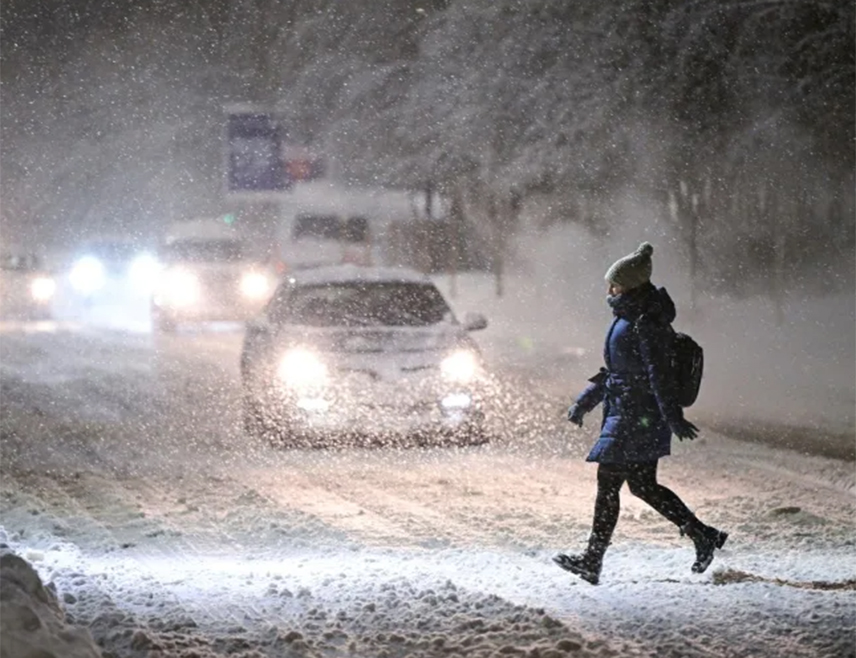 БУКУРЕШТ, 18. ФЕБРУАРА /СРНА/ - Обилни снијег и киша широм Румуније оставили су 200.000 домова без струје, саопштио је министар енергетике Богдан Иван.