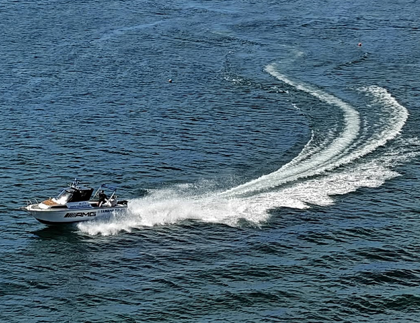 МОСКВА, 20. ФЕБРУАРА /СРНА - РИА Новости/ - Спасиоци су пронашли тијела седморо људи који су погинули када је возило са страним туристима упало у Бајкалско језеро, саопштено је из руског Министарства за ванредне ситуације.