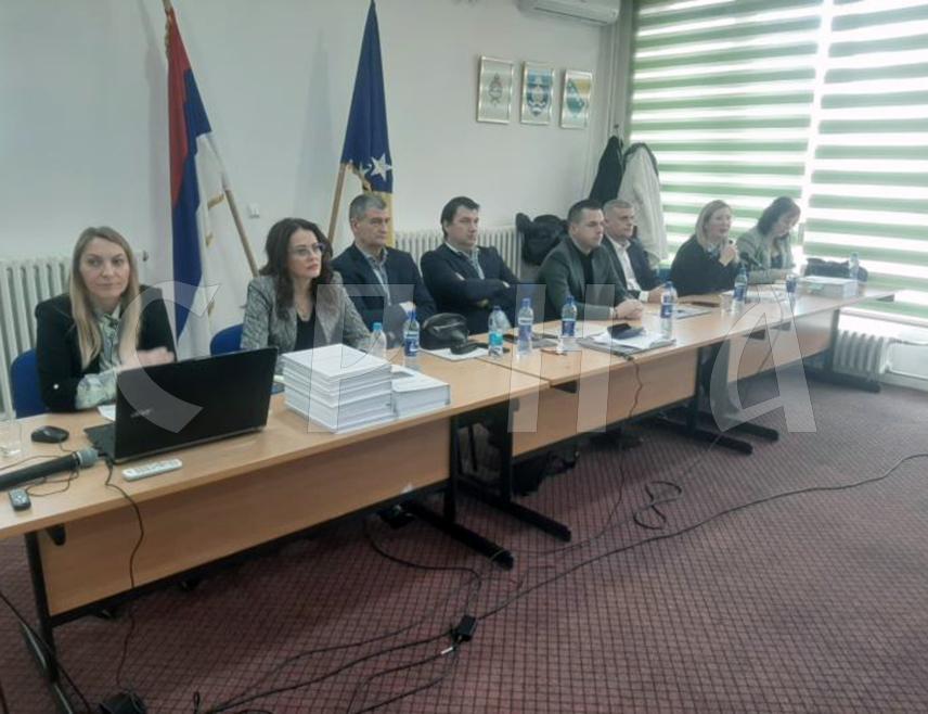 ФОЧА, 20. ФЕБРУАРА /СРНА/ - Градња Хидроелектране "Бук Бијела" не би имала великог утицаја на животну средину, подручје које би било потопљено је под шумом, а претварање ријеке у језеро смањило би број пастрмке, речено је у Фочи на јавној расправи о нацрту студије утицаја градње ове ХЕ на животну средину.