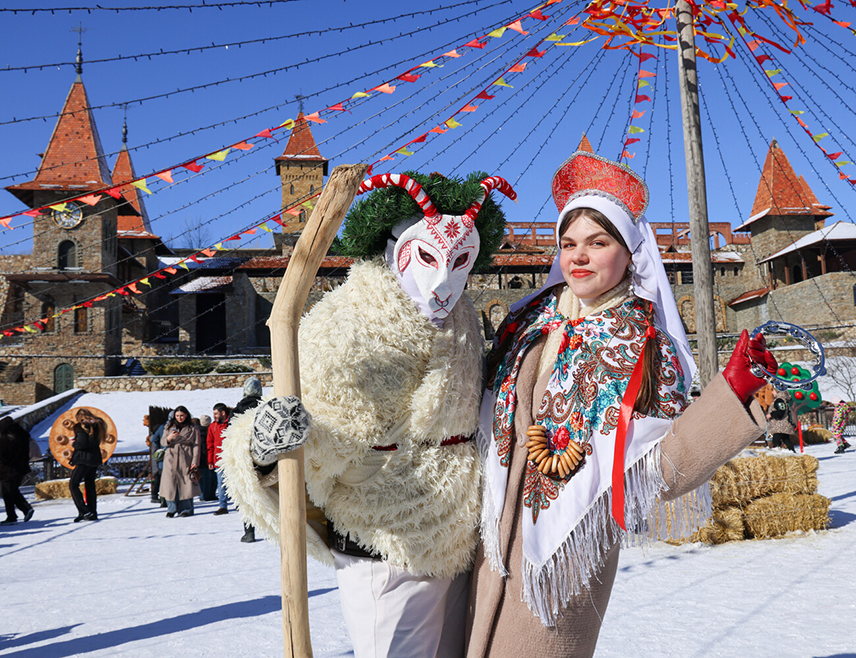 МОСКВА, 22. ФЕБРУАРА /СРНА/ - У Русији се данас завршава прослава празника Масленица и обиљежава Недјеља опроштаја, уочи Васкришњег поста који ће трајати седам недјеља.