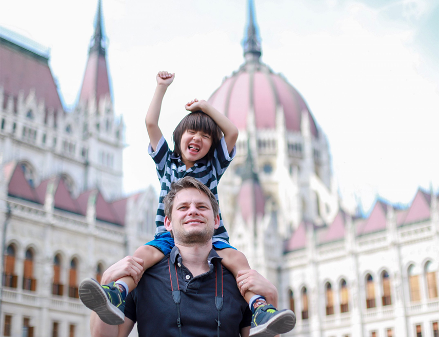 БУДИМПЕШТА, 26. ФЕБРУАРА /СРНА/ - Мађарска брани своје породице зато што оне представљају истинску вриједност, истакао је премијер Виктор Орбан.