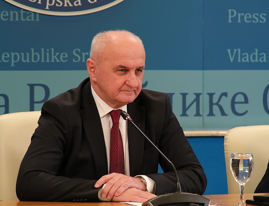 БАЊАЛУКА, 27. ФЕБРУАРА /СРНА/ - Министар енергетике и рударства Републике Српске Петар Ђокић данас ће у Београду присуствовати свечаном пријему поводом обиљежавања Дана Републике Српске, 9. јануара, и Дана проглашења првог Устава Републике Српске, 28. фебруара.