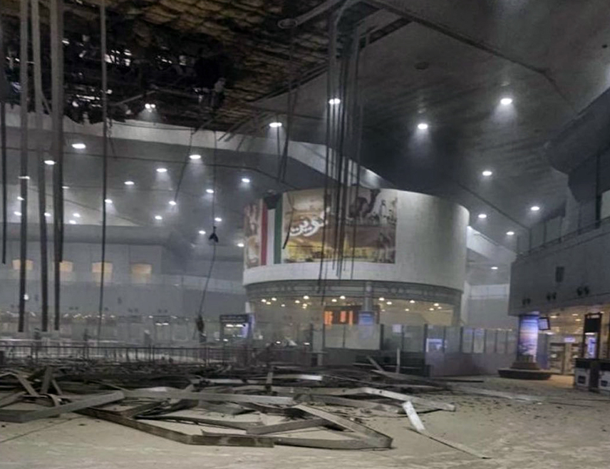 КУВАЈТ, 28. ФЕБРУАРА /СРНА-Ројтерс/ - Дрон је погодио међународни аеродром у Кувајту, лакше повриједио неколико радника и нанио ограничену материјалну штету, јавила је кувајтска државна новинска агенција.