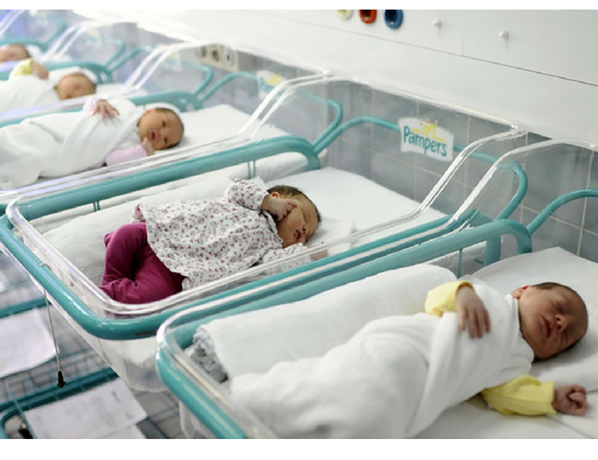 БАЊАЛУКА, 1. МАРТА /СРНА/ - У Републици Српској у протекла 24 часа рођено је 12 беба, од којих седам дјевојчица и пет дјечака, речено је Срни у породилиштима.