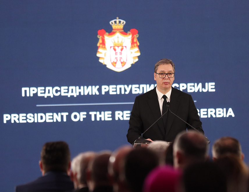 БЕОГРАД, 1. МАРТА /СРНА/ – Предсједнк Србије Александар Вучић изјавио је да ће авиони "Ер Србије" кренути да евакуишу држављане Србије из земаља Блиског истока чим ваздушни простор у том региону буде отворен за цивилне летове.