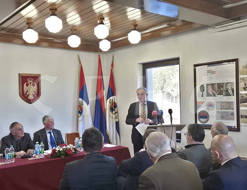 ПАЛЕ, 1. МАРТА /СРНА/ - Сједница Скупштине Асоцијације "Ствараоци Републике Српске" на којој ће бити ријечи о Уставу Републике Српске почела је на Палама у присуству предсједника СНСД-а Милорада Додика.