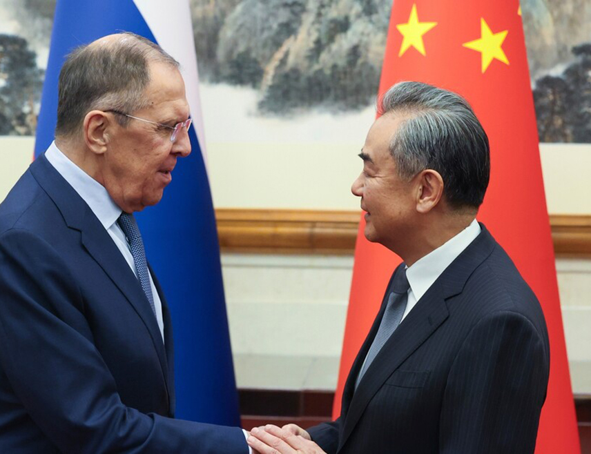 МОСКВА, 1. МАРТА /СРНА/ - Министар спољних послова Русије Сергеј Лавров и кинески шеф дипломатије Ванг Ји позвали су на хитан прекид војних дејстава на Блиском истоку.