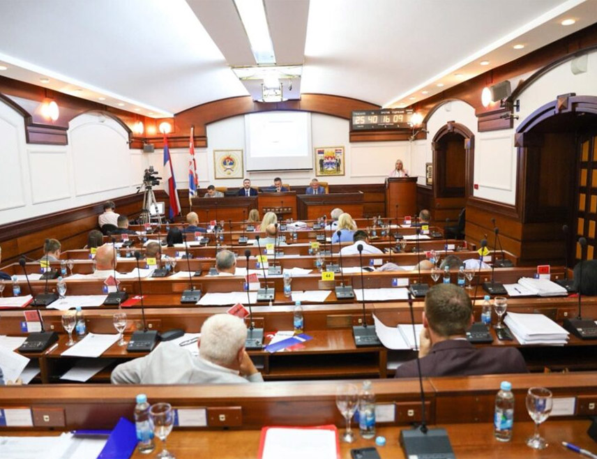 БАЊАЛУКА, 2. МАРTА /СРНА/ - Скупштина града Бањалука усвојила је вечерас План капиталних инвестиција за период 2026–2028. година у износу од 300.169.000 КМ, који су одборници подржали једногласно.